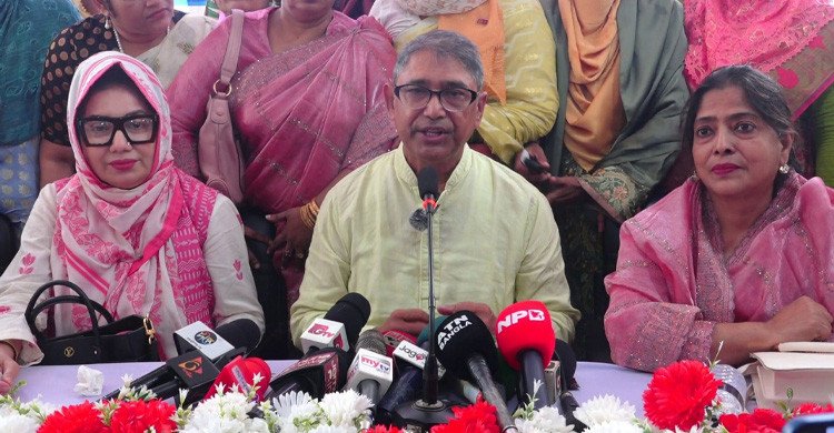‘১৮ কোটি মানুষ তারেক রহমানকে অভ্যর্থনা জানাতে অপেক্ষায় রয়েছে’